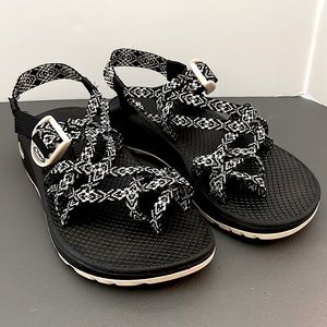 Women’s Chaco Z2 Black/white